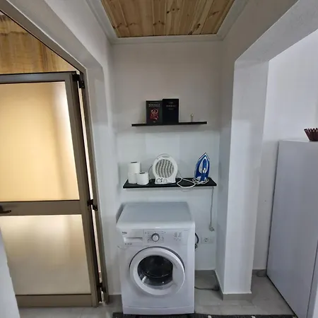 Appartamento Small House With Panoramic View Tirana